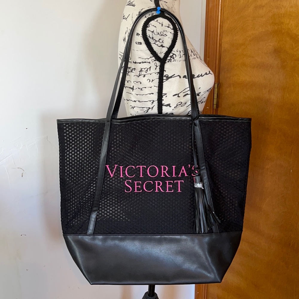 Victoria’s Secret Black Leather Bag w/Tassel-NWOT